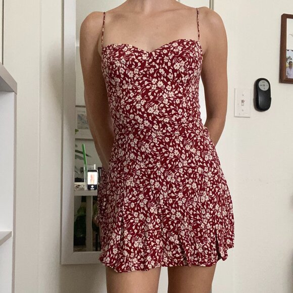 Reformation Dresses & Skirts - Reformation Floral Sun Dress